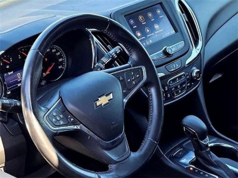 Used 2022 Chevrolet Equinox LT image 17