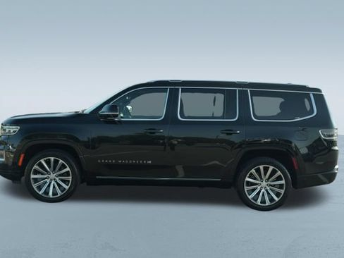 Used 2023 Jeep Grand Wagoneer Series II AWD/4WD image 4