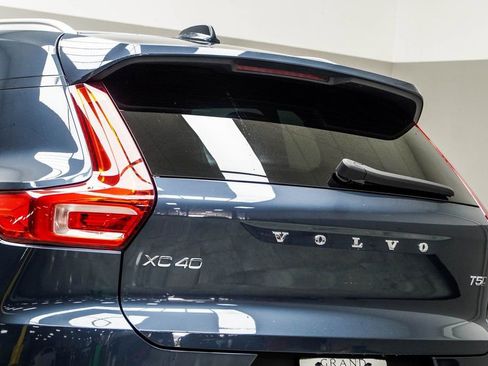 Used 2021 Volvo XC40 T5 Inscription w/ Climate Package AWD/4WD image 13