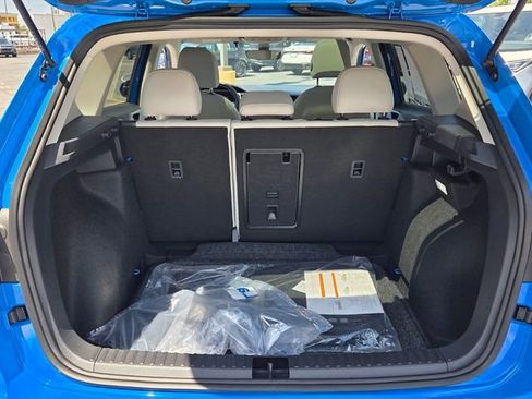 New 2026 Volkswagen Taos SE image 12