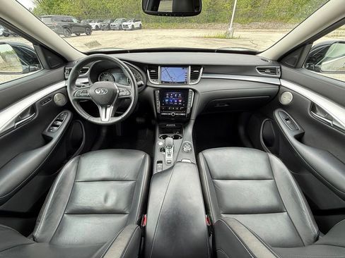 Used 2019 INFINITI QX50 Essential w/ Premium Heat Package AWD/4WD image 16