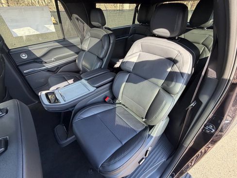 New 2026 Lincoln Navigator L Reserve w/ Jet Appearance Package AWD/4WD image 26
