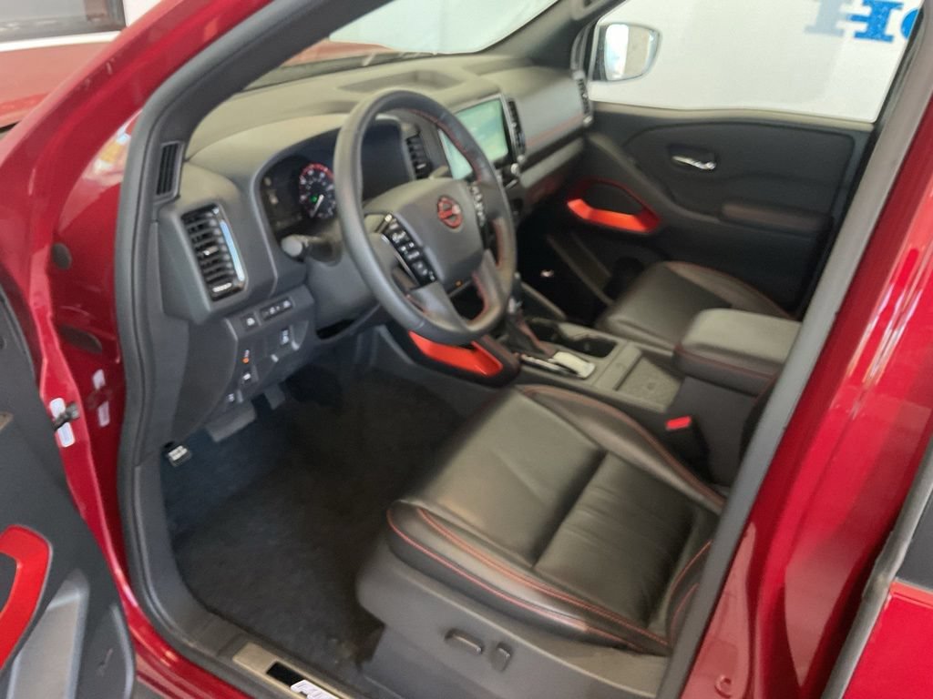 Used 2023 Nissan Frontier PRO-4X w/ Pro-4X Premium Package AWD/4WD image 11
