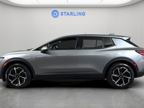 Used 2025 Chevrolet Equinox EV LT image 3