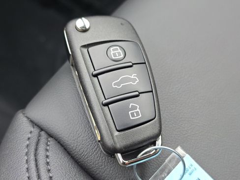 New 2025 Audi Q3 2.0T Premium image 27