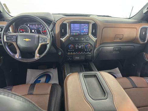 Used 2021 Chevrolet Silverado 1500 High Country w/ Technology Package AWD/4WD image 34