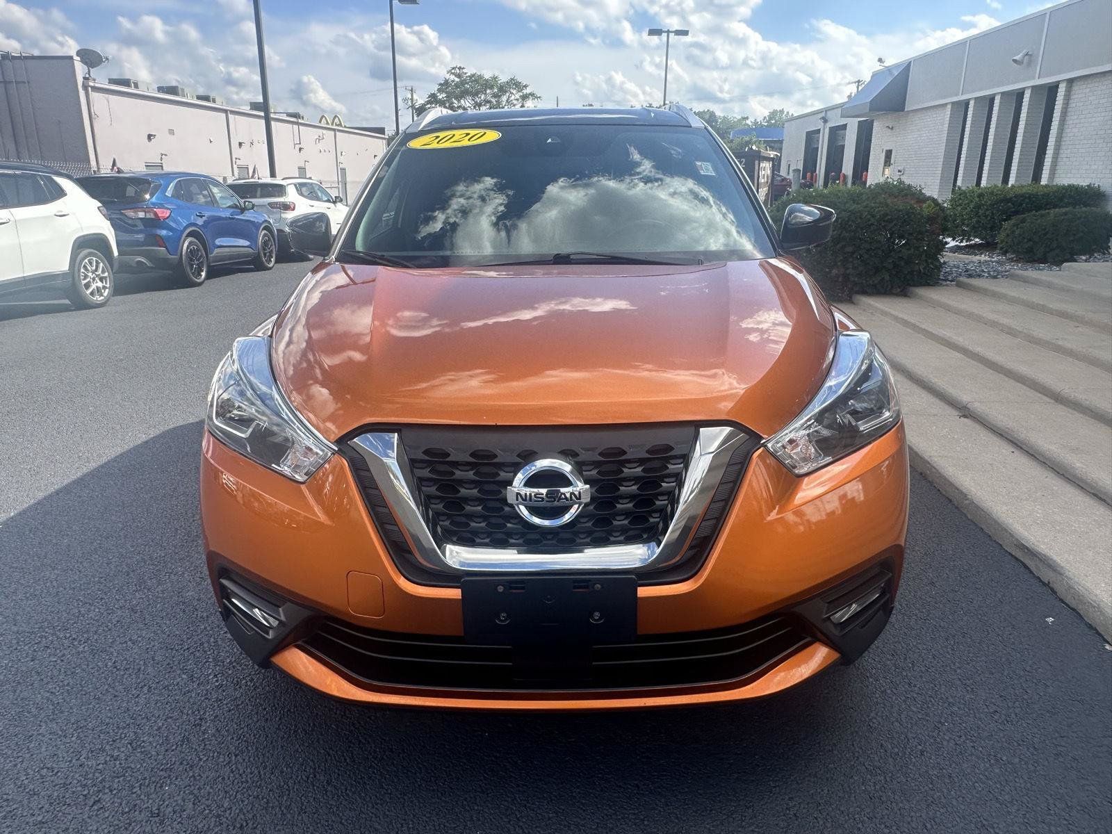 Used 2020 Nissan Kicks SR w/ SR Premium Package FWD image 4