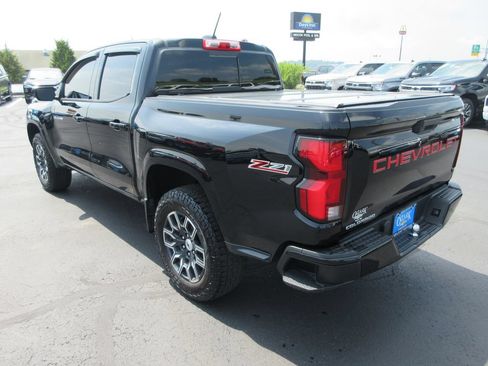 Certified 2023 Chevrolet Colorado Z71 w/ Z71 Convenience Package 2 AWD/4WD image 3