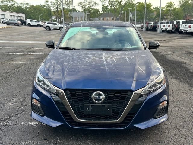 Used 2021 Nissan Altima 2.5 SR w/ SR Premium Package AWD/4WD image 2