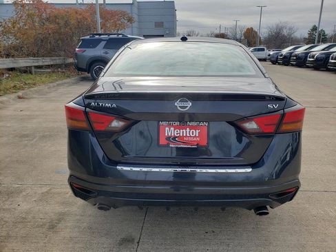 Used 2021 Nissan Altima 2.5 SV w/ SV Premium Package image 6