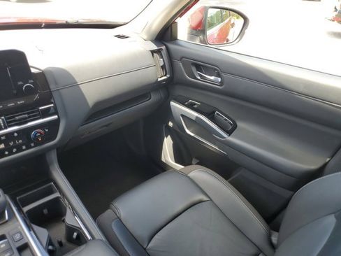 Certified 2023 Nissan Pathfinder SL w/ SL Premium Package image 24