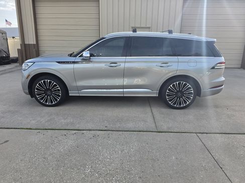 Used 2022 Lincoln Aviator Black Label AWD/4WD image 3