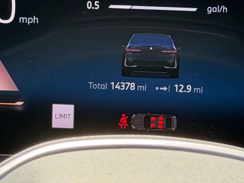 Certified 2026 BMW 530i xDrive AWD/4WD image 19