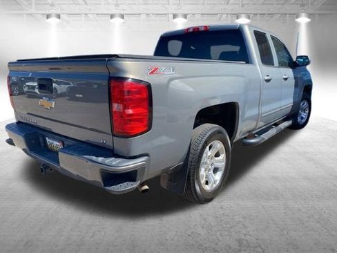 Used 2017 Chevrolet Silverado 1500 LT w/ All Star Edition AWD/4WD image 5