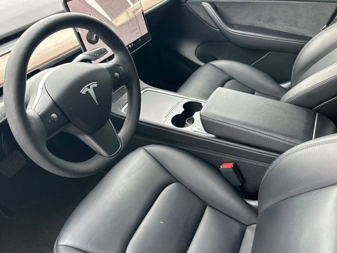 Used 2021 Tesla Model Y Long Range AWD/4WD image 9