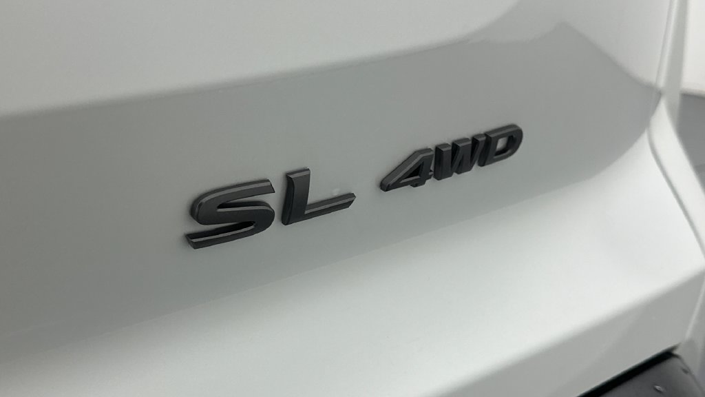 New 2026 Nissan Pathfinder SL AWD/4WD image 18