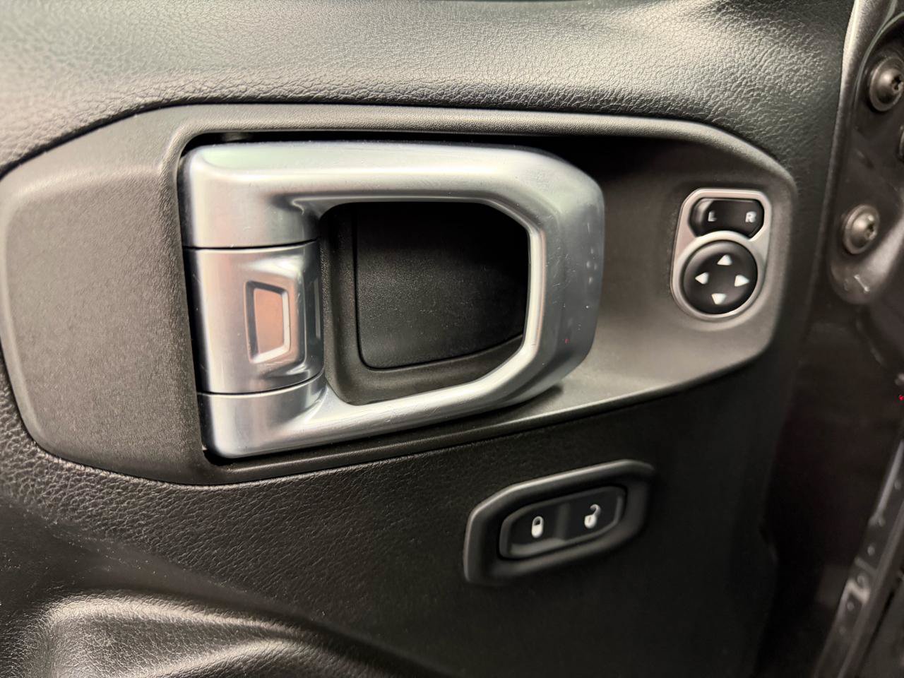Used 2020 Jeep Gladiator Sport w/ Quick Order Package 24S AWD/4WD image 6