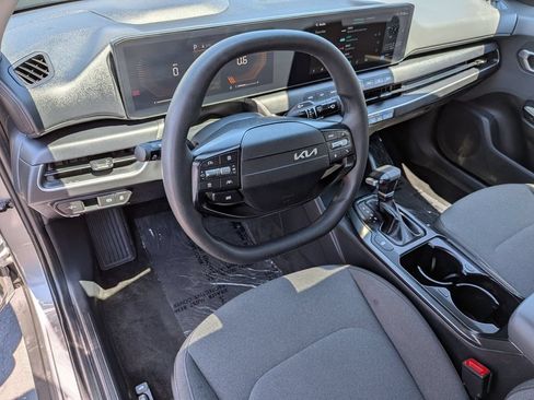 Used 2025 Kia K4 FWD image 16