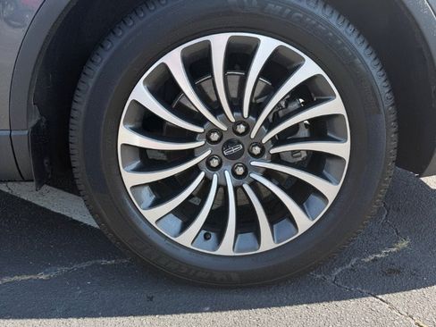 Used 2020 Lincoln Aviator Reserve w/ Equipment Group 201A RWD image 9