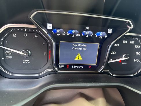 Used 2021 GMC Yukon Denali w/ Denali Premium Package image 15