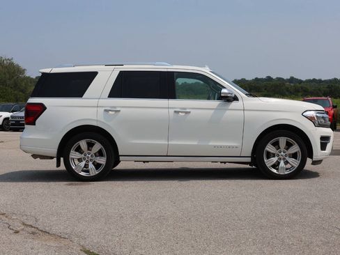 Used 2023 Ford Expedition Platinum AWD/4WD image 7