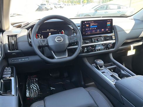 New 2026 Nissan Pathfinder SL FWD image 19