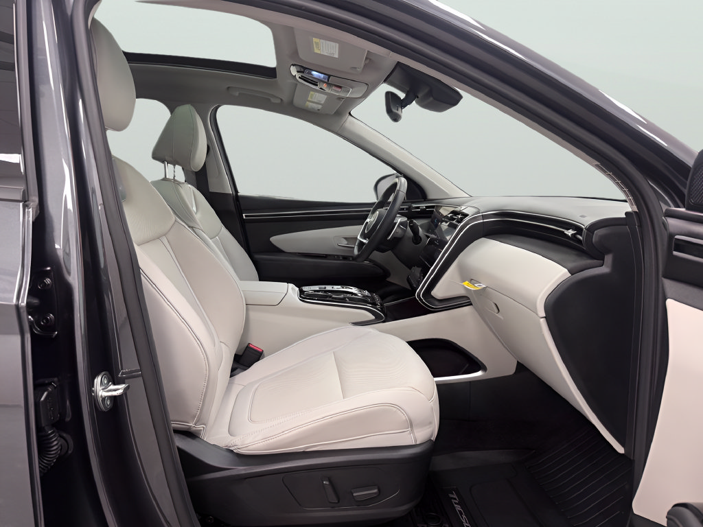 Used 2024 Hyundai Tucson Limited FWD image 11