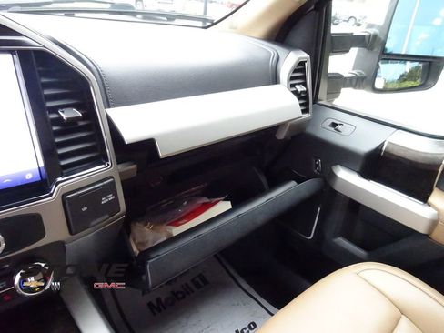 Used 2022 Ford F250 Lariat w/ Lariat Ultimate Package image 30