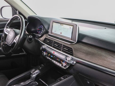 Used 2022 Kia Telluride EX w/ EX Premium Package image 27
