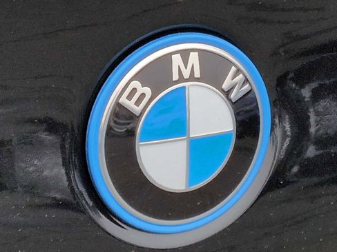 New 2026 BMW 550e xDrive image 12