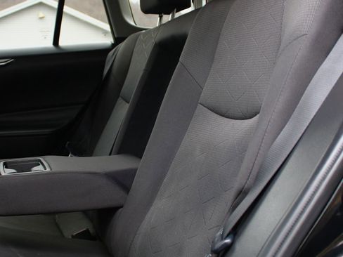 Used 2021 Toyota RAV4 XLE w/ Convenience Package image 19