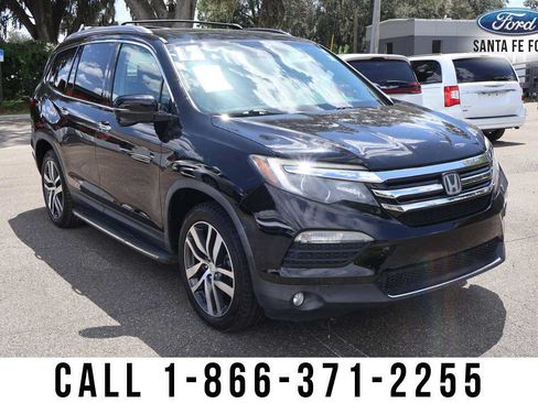 Used 2017 Honda Pilot Touring image 2