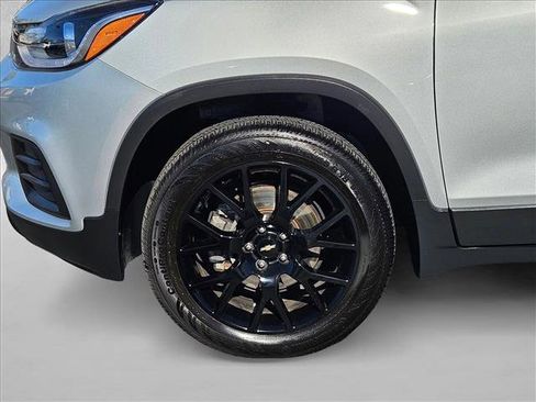 Used 2022 Chevrolet Trax LT w/ Sport Edition AWD/4WD image 22
