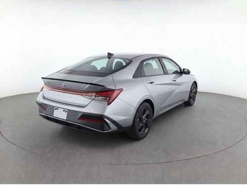 New 2026 Hyundai Elantra SEL Sport Premium FWD image 4