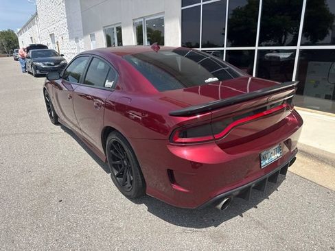 Used 2019 Dodge Charger Scat Pack RWD image 4