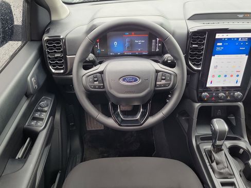New 2026 Ford Ranger XLT w/ Black Appearance Package AWD/4WD image 15
