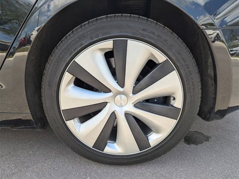 Used 2021 Tesla Model S Long Range Plus image 15