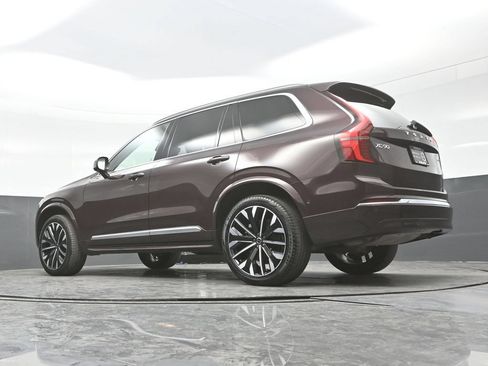 Used 2025 Volvo XC90 B5 Ultra AWD/4WD image 31