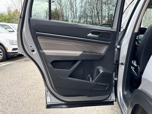 Certified 2023 Volkswagen Atlas SE w/ Panoramic Sunroof Package image 24