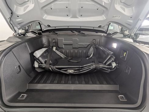 Used 2024 GMC Hummer EV 3X w/ LPO, Illumination Package image 11