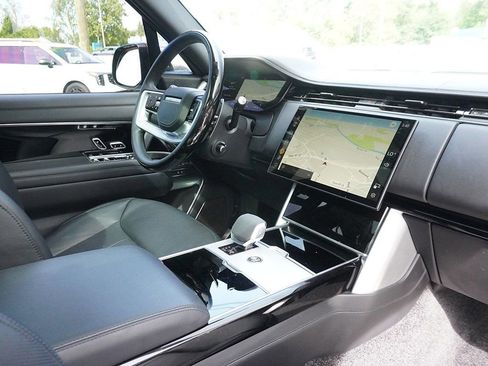 Used 2024 Land Rover Range Rover Long Wheelbase Autobiography AWD/4WD image 36