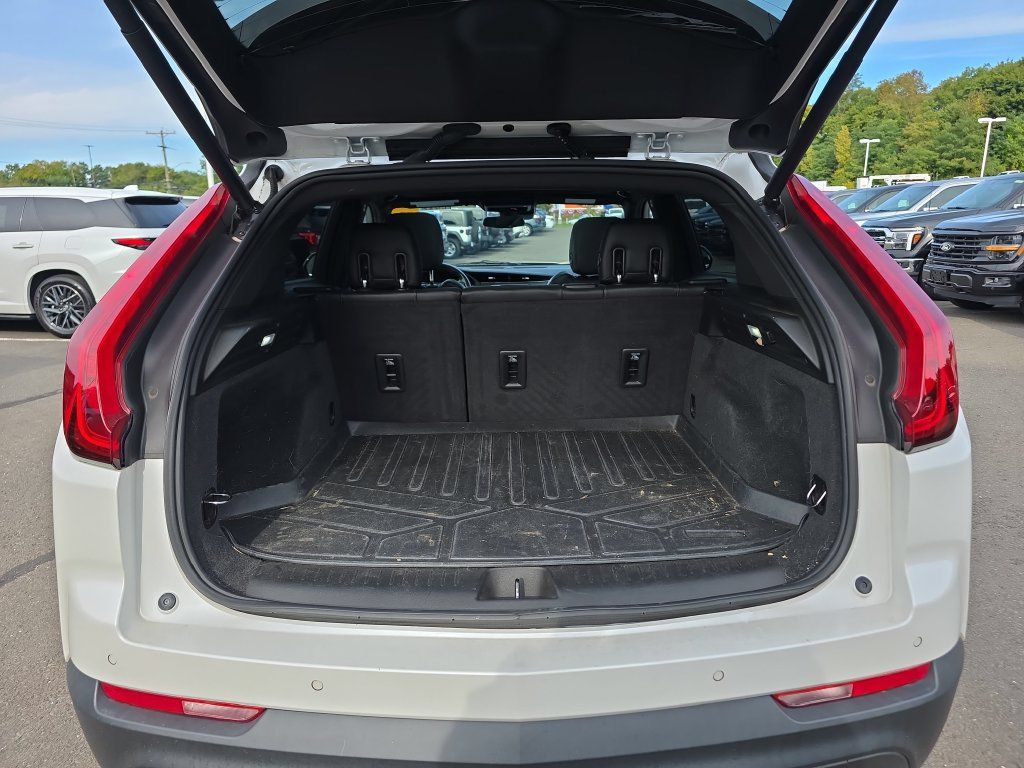 Used 2021 Cadillac XT4 Luxury w/ Cold Weather Package AWD/4WD image 15