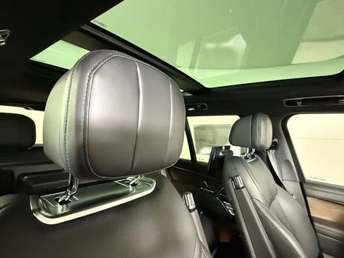 New 2026 Land Rover Range Rover SE AWD/4WD image 34
