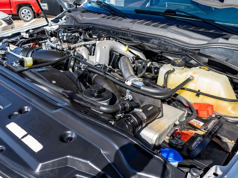 Used 2022 Ford F450 Limited w/ FX4 Off-Road Package image 40