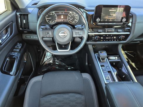 Certified 2022 Nissan Pathfinder SV FWD image 13