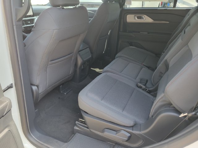 New 2027 Ford Explorer Active RWD image 18