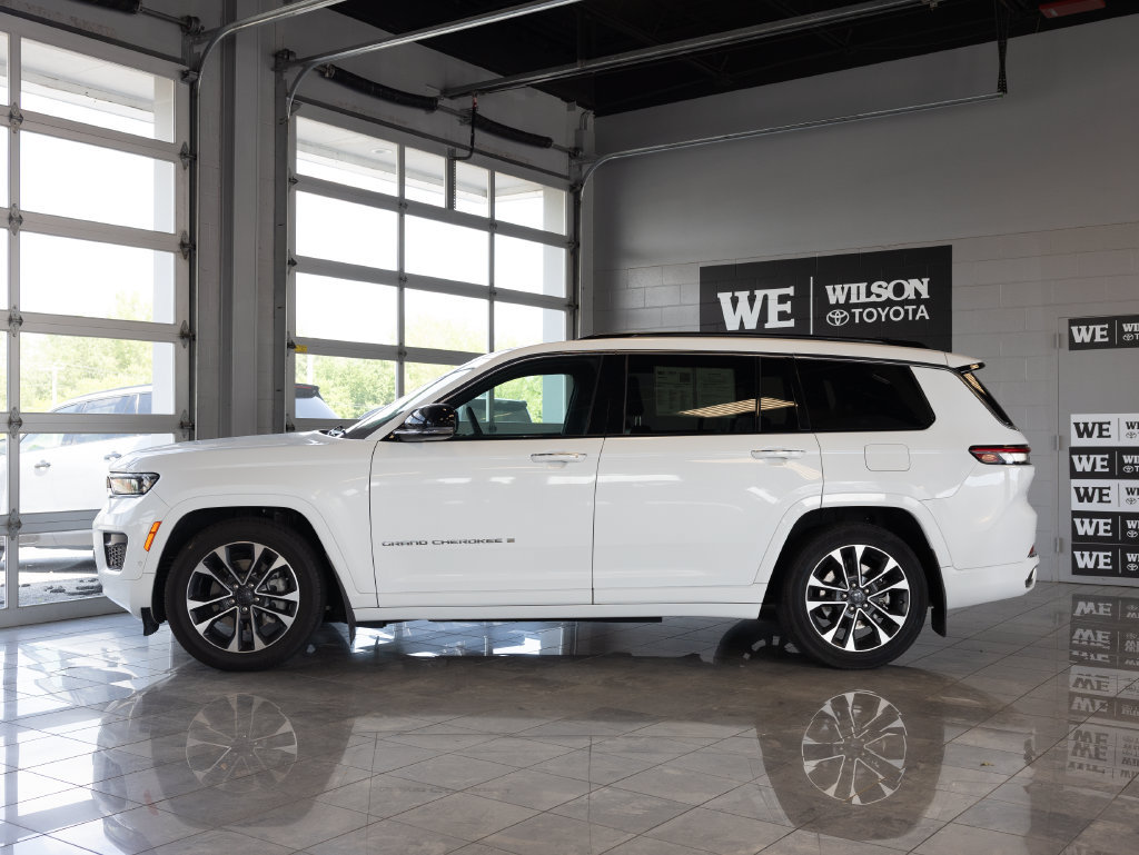Used 2023 Jeep Grand Cherokee L Overland AWD/4WD image 1
