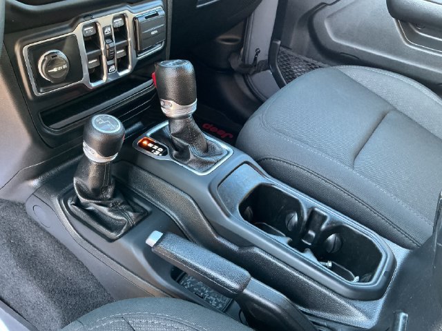 Used 2019 Jeep Wrangler Unlimited Sport S AWD/4WD image 23