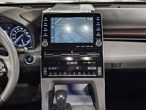 Used 2019 Toyota Avalon Limited image 15
