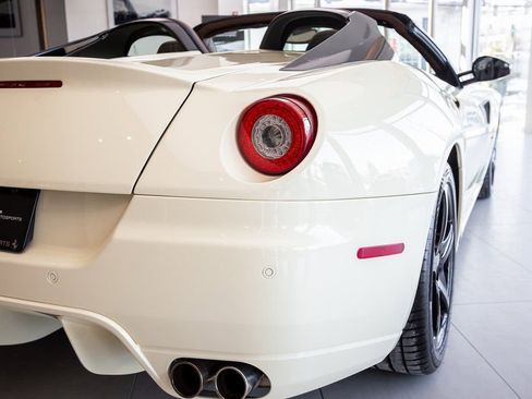 Used 2011 Ferrari 599 SA Aperta image 22